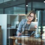 Czasem trzeba pracować do późna.